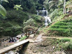 Menikmati Syahdunya Curug Gorobog di Kaki Gunung Goong Sumedang Menikmati Syahdunya Curug Gorobog di Kaki Gunung Goong Sumedang