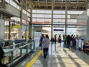 KAI: Penumpang Kereta Api Jarak Jauh Bisa Naik-Turun di Stasiun Jatinegara KAI: Penumpang Kereta Api Jarak Jauh Bisa Naik-Turun di Stasiun Jatinegara