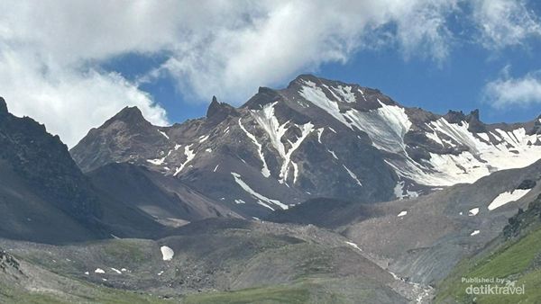 Potret Keajaiban Alam Xinjiang: Padang Rumput Nalati yang Seindah Ini