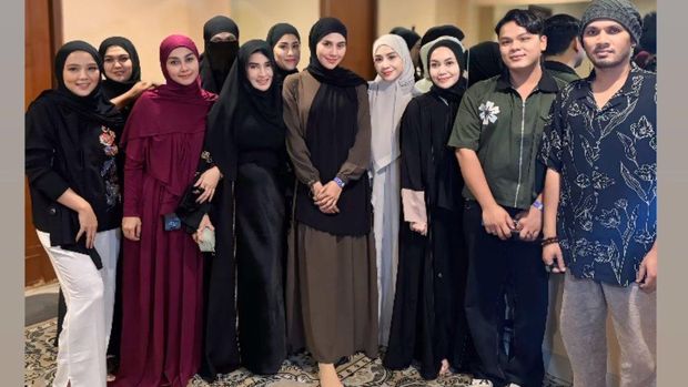 Wanda Hara diduga pakai cadar