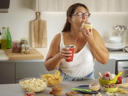 Tidak Bisa Lepas dari Makanan Manis? Faktor Genetik Bisa Jadi Penyebabnya