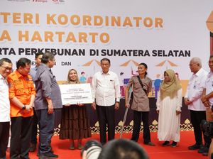 Bank Sumsel Babel Serahkan Bantuan CSR untuk UMKM Pempek Tanggo Rajo Cindo