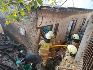 12 Kontrakan di Jagakarsa Jaksel Terbakar Dipicu Kompor Gas