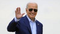 Mundur dari Pilpres AS, Biden Dukung Kamala Harris Lawan Trump