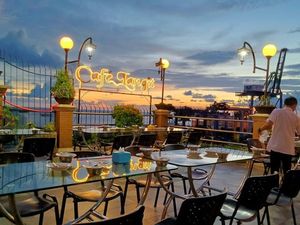 5 Cafe dan Restoran di Makassar View Pantai dan Sunset yang Menawan 5 Cafe dan Restoran di Makassar View Pantai dan Sunset yang Menawan