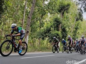 Etape 1 Tour de Banyuwangi Ijen Taklukkan Trek Sepanjang 136,2 Km Etape 1 Tour de Banyuwangi Ijen Taklukkan Trek Sepanjang 136,2 Km