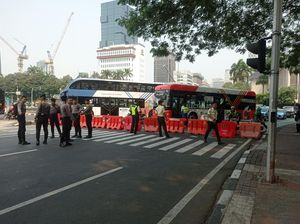 Jelang Demo BEM SI, Lalin di Kawasan Patung Kuda Jakpus Ditutup Jelang Demo BEM SI, Lalin di Kawasan Patung Kuda Jakpus Ditutup