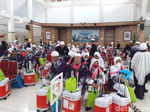 Kloter Pamungkas Haji Embarkasi Solo Tiba di Tanah Air, 9 Orang Masih Dirawat