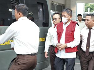 Eks Kadis PUPR Sumut Dituntut 7,5 Tahun Penjara di Kasus Korupsi Jalan Eks Kadis PUPR Sumut Dituntut 7,5 Tahun Penjara di Kasus Korupsi Jalan