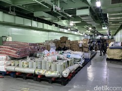 Mensos Beri Bansos ke Warga Kepulauan Kei Besar Pakai KRI Teluk Weda Besok