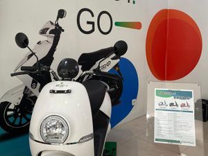 Tertarik Beli? Motor Listrik Ini Dijual Cuma Rp 2,9 Juta Tertarik Beli? Motor Listrik Ini Dijual Cuma Rp 2,9 Juta