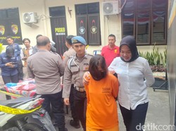 Bikin Elus Dada! Evi Bunuh Sunik dengan Palu Usai Keduanya Salat Berjemaah