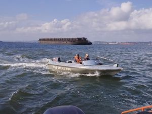 Speedboat Tabrak Kapal Tongkang di Perairan PPU Kaltim, 1 Orang Tewas Speedboat Tabrak Kapal Tongkang di Perairan PPU Kaltim, 1 Orang Tewas