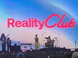 Video: Reality Club Jadi Band Pembuka Konser NIKI di Asia