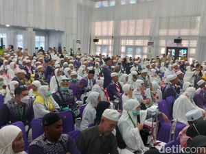 Jemaah Haji Aceh Kloter Terakhir Tiba, 5 Orang Masih Dirawat di Arab Saudi Jemaah Haji Aceh Kloter Terakhir Tiba, 5 Orang Masih Dirawat di Arab Saudi