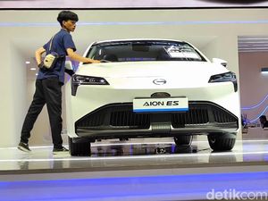 Ini Sedan Listrik AION ES Seharga Rp 386 Juta, Jarak Tempuhnya Tembus 442 Km