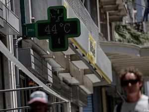 Apa Bedanya Kelelahan Panas dan Sengatan Panas? Apa Bedanya Kelelahan Panas dan Sengatan Panas?