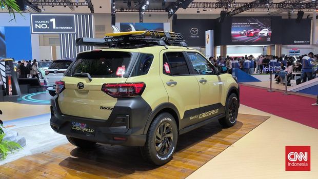 Daihatsu Rocky Crossfield jadi inspirasi modifikasi di stan Daihatsu di GIIAS 2024.