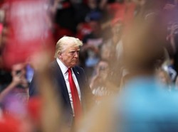 Balasan Menohok Trump ke Kamala Harris, Sebut Liberal Gila