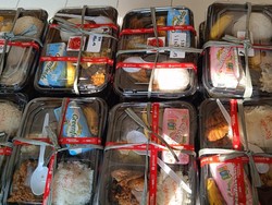 Melihat Menu Makan Bergizi Gratis yang Diuji Coba Gibran di Bogor