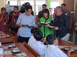 Gibran Tiba di SD 03 Sentul Bogor, Cek Uji Coba Makan Bergizi Gratis