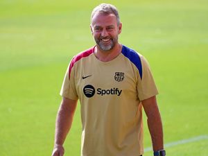 Hansi Flick Pede Barcelona Mampu Saingi Real Madrid