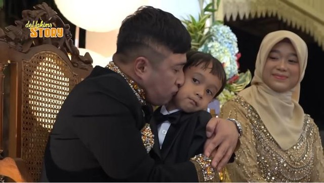 Highlight Dunia Hiburan InsertLive : Tak Bisa Dibeli dengan Uang, Ini Kado Sederhana yang Diinginkan Anak Irfan Hakim