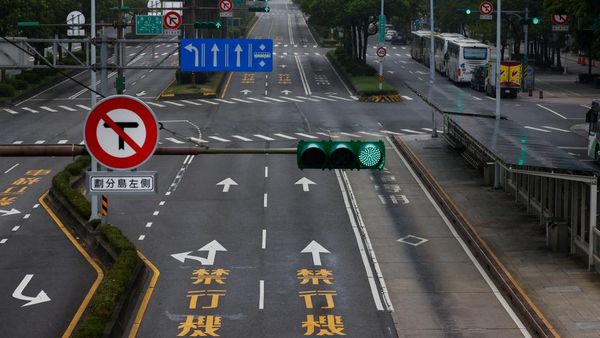 Jalanan di Taipei Kosong Saat Simulasi Perang