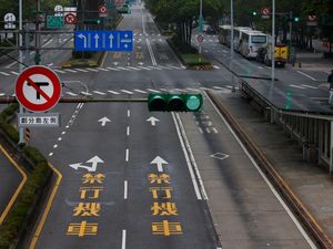 Jalanan di Taipei Kosong Saat Simulasi Perang Jalanan di Taipei Kosong Saat Simulasi Perang