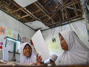 Mendagri: Dana Pendidikan Daerah buat Renovasi Sekolah, Bukan untuk MBG