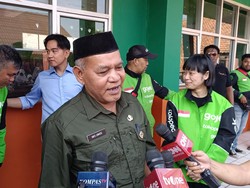 Cerita Kagetnya Kepsek Saat Dikabari Gibran Mau Datang ke SDN 2 Sentul