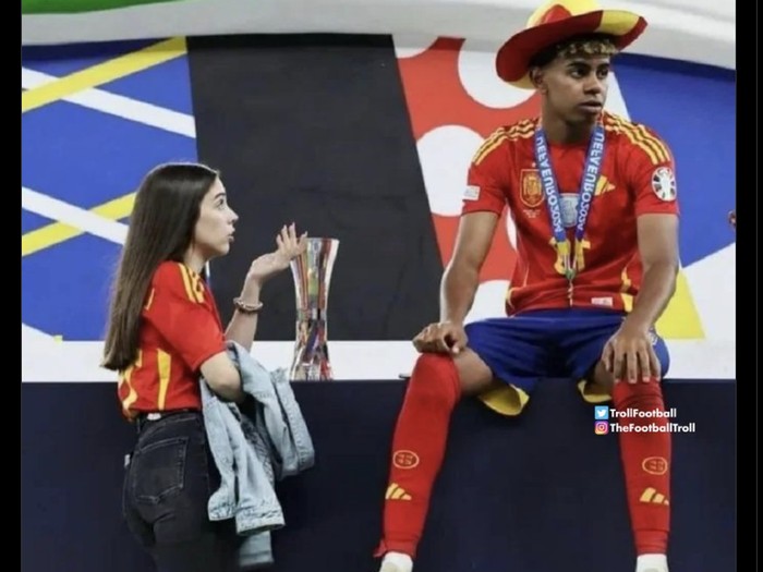 Meme Marc Cucurella