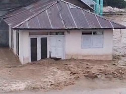 237 Rumah di Dungaliyo Gorontalo Terendam Banjir Akibat Tanggul Sungai Jebol