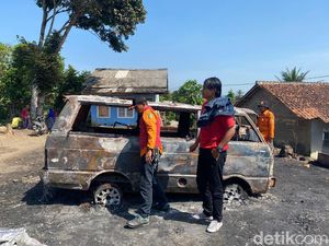 Dini Hari Mencekam Saat Api Hanguskan Warung Endang di Sukabumi