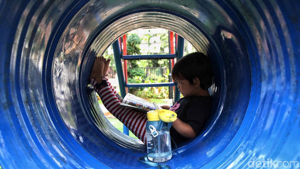 Suasana Taman Baca Ramah Anak dan Disabilitas di Bekasi