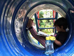 Suasana Taman Baca Ramah Anak dan Disabilitas di Bekasi