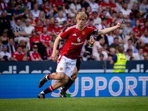 Toby Collyer, Anak Muda yang Siap Diorbitkan Ten Hag Toby Collyer, Anak Muda yang Siap Diorbitkan Ten Hag