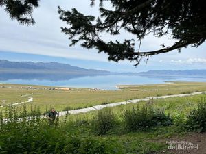 Danau yang Indah Ini Bernama Sayram