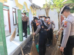 Bantuan Lewat Bakti Sosial di Ponpes Probolinggo yang Sempat Terbakar