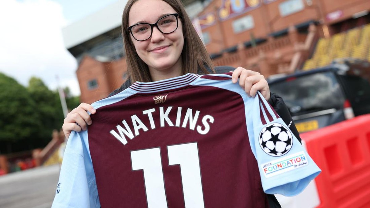 Aston Villa merilis jersey anyar dengan patch Liga Champions. (Foto: dok. Aston Villa)