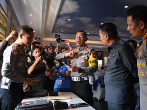 Pertama di Indonesia, ETLE Mobil Handheald Diluncurkan di Kota Malang