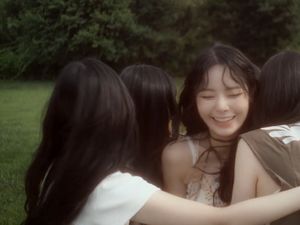 Cuplikan Empat Member Baru FIFTY FIFTY di Teaser Siluet Cuplikan Empat Member Baru FIFTY FIFTY di Teaser Siluet