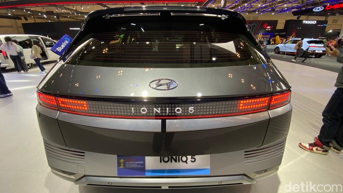 Hyundai Ioniq 5 Hyundai Ioniq 5