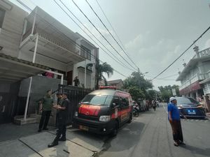 Jenazah Wapres Ke-9 Hamzah Haz Disemayamkan di Rumah Duka Matraman Jenazah Wapres Ke-9 Hamzah Haz Disemayamkan di Rumah Duka Matraman