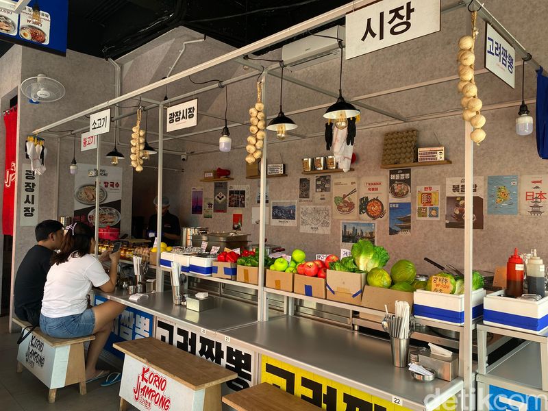 Koryo Jjampong: Restoran Korea bergaya ala Pasar Gwangjang di Korea.