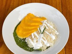 Foodies Wajib Cicip! 5 Kuliner Kekinian di Pujasera Blok M Square