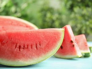 Jangan Sampai Zonk! Ini 5 Cara Memilih Semangka yang Manis Segar
