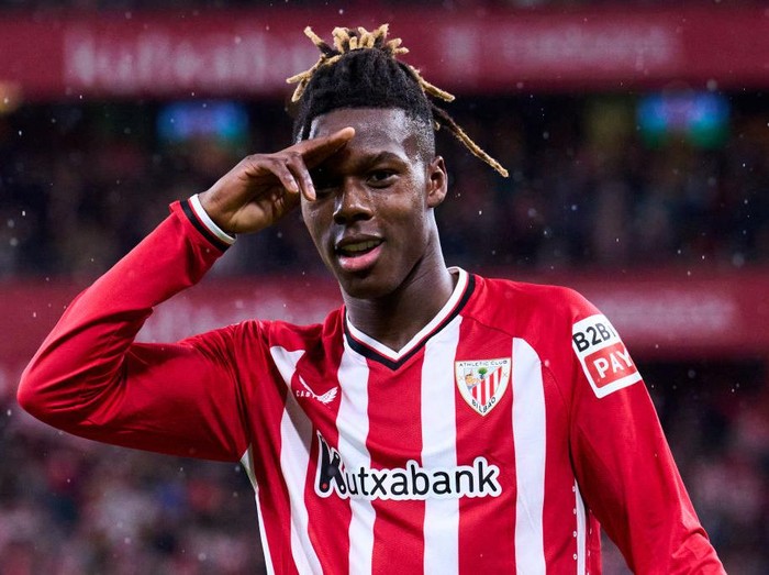 BILBAO, SPAIN - FEBRUARY 29: Nico Williams of Athletic Club celebrates after scoring his team's second goal during the Copa del Rey Semifinal match between Athletic Club Bilbao and Atletico de Madrid at San Mames Stadium on February 29, 2024 in Bilbao, Spain. (Photo by Juan Manuel Serrano Arce/Getty Images)