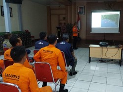 Helikopter-Pesawat TNI AU Cari Kapal Pembawa BTS 4G yang Hilang di Papua