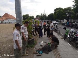 4 Fakta Pria Compang-camping Tergeletak di Alkid Jogja 4 Fakta Pria Compang-camping Tergeletak di Alkid Jogja